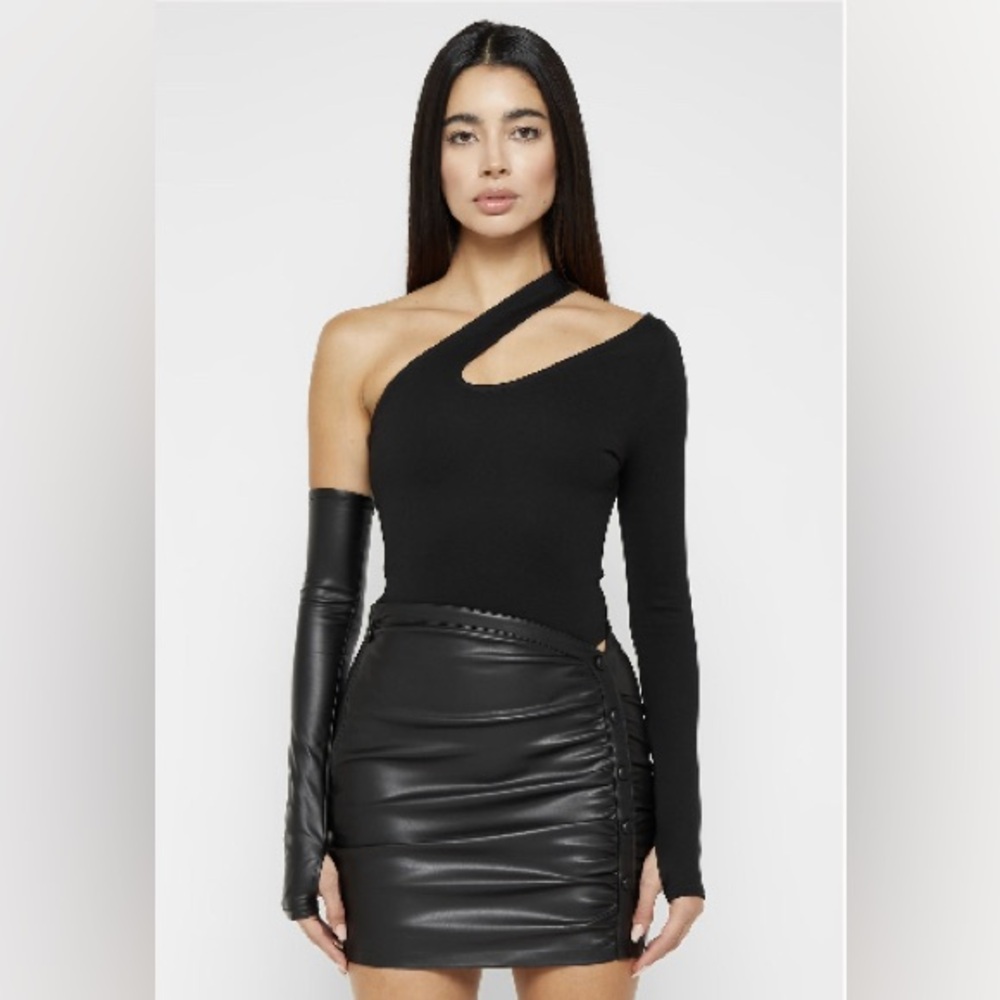 Maniere De Voir Black Asymmetric Bodysuit